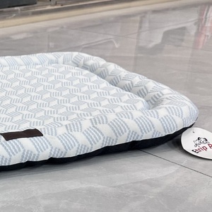 Venta al por mayor de refrigeración de lujo a prueba de masticar Oxford perro caja almohadilla gato cojín cama perro esteras para mascotas - Product Image 3