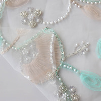Biyuan Textile Personnalisé Tissé 100% Polyester Rose Clair & Vert Mer Motifs Floraux Paillettes Perle Broderie Tissu Pour Vêtement