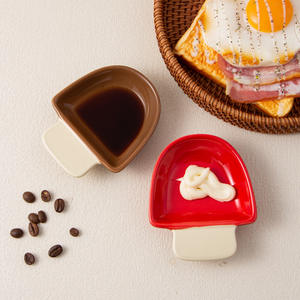 Plato de cerámica con forma de hongo de 10.5 cm, rojo con puntos blancos, para niños y adultos, para servir o mojar. - Product Image 4