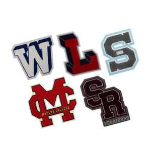 Brauerei-Festival Gestickte Chenille-Aufnäher Blumen-Herz-Designs Aufnähbarer Stil Maschinell Bestickte Werbeartikel für Hüte-AWELLS - Product Image 1