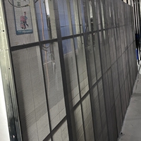 Écran vidéo d'intérieur couleur HD P3.91 Écran LED transparent pour mur rideau Écran d'affichage TV haute transparence pour verre