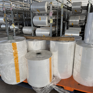 Rollo de <span class=keywords><strong>Película</strong></span> Termoencogible de Grado Alimenticio POF de Fábrica China para Botellas de Plástico, <span class=keywords><strong>Agua</strong></span> Mineral, Leche y Empaque de Galletas - Product Image 6