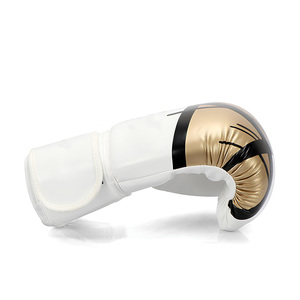 High Quality Genuine Leather Customizable Design Men's Boxing Gloves New Arrival High Quality Fashionable Boxing Gloves - Product Image 3
