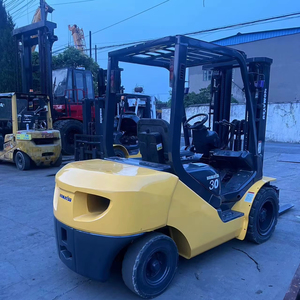 Chariot élévateur diesel Komatsu FD30 d'occasion à vendre en Chine - Équipement de construction lourd - Product Image 1