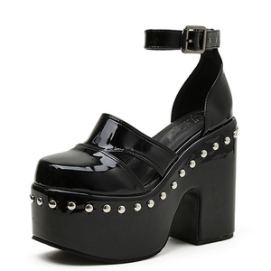 Sandales à talons compensés hauts pour femmes, bout rond, couleur unie, avec boucles de cheville, plateforme épaisse et rivets métalliques vernis - Product Image 6