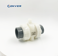 Katup Bola Air Manual UPVC COKVER COKVE Ukuran DN15 DN150 dengan Segel PTFE Sambungan Berulir Tahan Suhu Tinggi