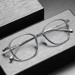 2022 Neue hochwertige ultem optische Brillen Titan rahmen für Männer Frauen CS8641