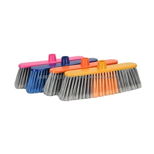 Balai en PP de haute qualité Yuanyang en gros d'usine | Manche en bois ou en métal | Outil de nettoyage intérieur/extérieur <1 $ Vassoura <span class=keywords><strong>Besen</strong></span> - Product Image 2