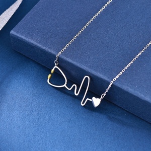 GN01 Collier infirmière en argent sterling 925, cœur et stéthoscope, bijoux pour infirmières et médecins, idéal pour anniversaire, Noël, Saint-Valentin - Product Image 4