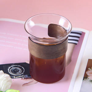 Tazza di caffè in vetro a bocca larga con manicotto in legno di noce Anti-scottatura per <span class=keywords><strong>bicchieri</strong></span> d'acqua caldi e freddi - Product Image 6