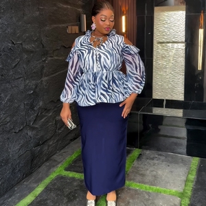 J0756 Robes Africaines Tendance pour Femmes – Ensemble Décontracté et Élégant 2 Pièces avec Manches Longues Illusion et Col en V, Imprimé Africain – Robe de Bureau pour Dames - Product Image 2