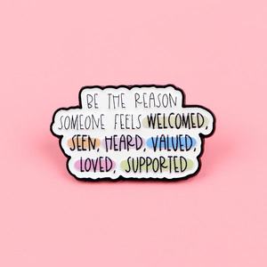 Spilla in metallo BE the REASON, distintivo creativo con lettere inglesi, accessorio per gioielli e abbigliamento - Product Image 6