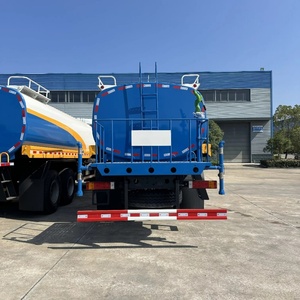 Camión Cisterna de Agua de 20000L 6X4 con Aspersor, Precio de Fábrica, en Venta - Product Image 6
