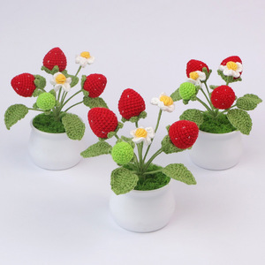 Fiore Artificiale a Forma <span class=keywords><strong>di</strong></span> <span class=keywords><strong>Fragola</strong></span> Fatto a Mano all'Uncinetto, Pianta in Vaso per Decorazione Casa, Sala da Pranzo, Camera da Letto, Regalo - Product Image 3