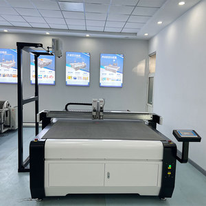 Zxt <span class=keywords><strong>CNC</strong></span> <span class=keywords><strong>Router</strong></span> tự động dao động Máy cắt sản xuất rung miếng đệm Thiết bị cắt - Product Image 3