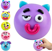 Promotion Jouets Squishy en Gros : Jouet Carré Glacé Doux, Jouet à Presser Glaçon, Petits Jouets Sensoriels