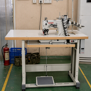 Machine à coudre industrielle automatique pour la décoration, à bras long et lit cylindrique, pour l'attache d'étiquettes sur les jeans TS-2002 - Product Image 4
