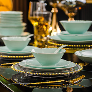 Nouvel ensemble d'assiettes et de bols de style chinois <span class=keywords><strong>Vaisselle</strong></span> ménagère Lotus en relief céladon à Phnom Penh - Product Image 1