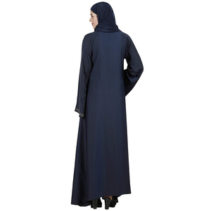 Abaya musulmane brodée sur la poitrine Service OEM personnalisable de style moyen-orient pour femmes - Product Image 3