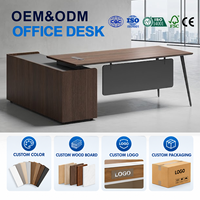 Bureau de direction moderne en forme de L avec pieds en métal et panneau de séparation pour bureau et salle d'étude - Solution élégante et gain de place