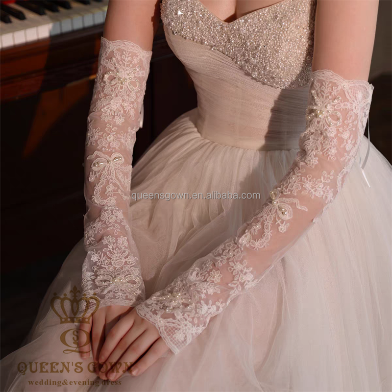 QUEENSGOWN Simple Elegant Floral Embroidered Women