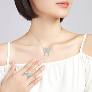 Colgante de Mariposa de Jadeíta Natural con Incrustaciones de Plata S925, Accesorios de Moda, Incluye Certificado de Tasación D737/D738 - Product Image 3