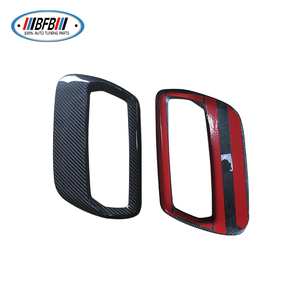 2 PCS Évent de capot de voiture en fibre de carbone véritable pour les nouveaux évents de capot Mustang 2018-2021 - Product Image 3