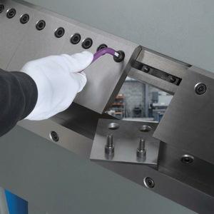 Máquina Plegadora de Láminas Fervi con Ángulo de Plegado Máximo de 140° y Capacidad de 1000 mm - Product Image 2
