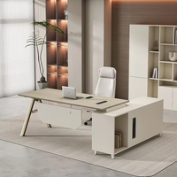 Scrivania Commerciale Ignifuga in PVC MEKIA per Manager ed Executives con Mobile Laterale 1,6m e Set Sedia da Ufficio Contemporanea
