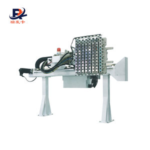 Shanghai Pre-emulsión <span class=keywords><strong>de</strong></span> 200-600 toneladas <span class=keywords><strong>de</strong></span> diversos tipos <span class=keywords><strong>de</strong></span> preforma máquina <span class=keywords><strong>de</strong></span> inyección para eliminar el preforma - Product Image 1