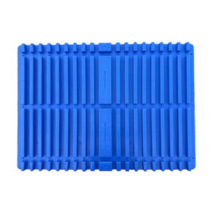 Paleta de Plástico de 9 Patas con Superficie Ranurada para Alimentación de Papel en Máquinas de Impresión Offset - Product Image 4
