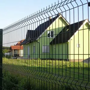 Clôture de jardin en métal galvanisé à chaud PVC enduit vert 3d V triangle flexion panneau de clôture de jardin en métal incurvé