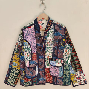 Chaqueta Bomber de Algodón con Parches Variados, Chaqueta Acolchada Hecha a Mano, Estilo Bohemio Étnico con Estampado Floral, Reversible, Ecológica para Mujer - Product Image 1