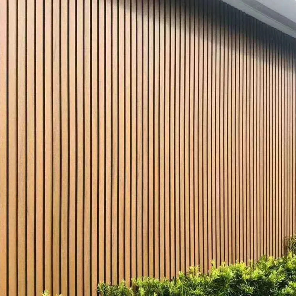 WPC fluted 루버 복합 나무 공동 압출 capped 벽 외부 패널 집 야외 장식 재료 벽 클래딩 보드
