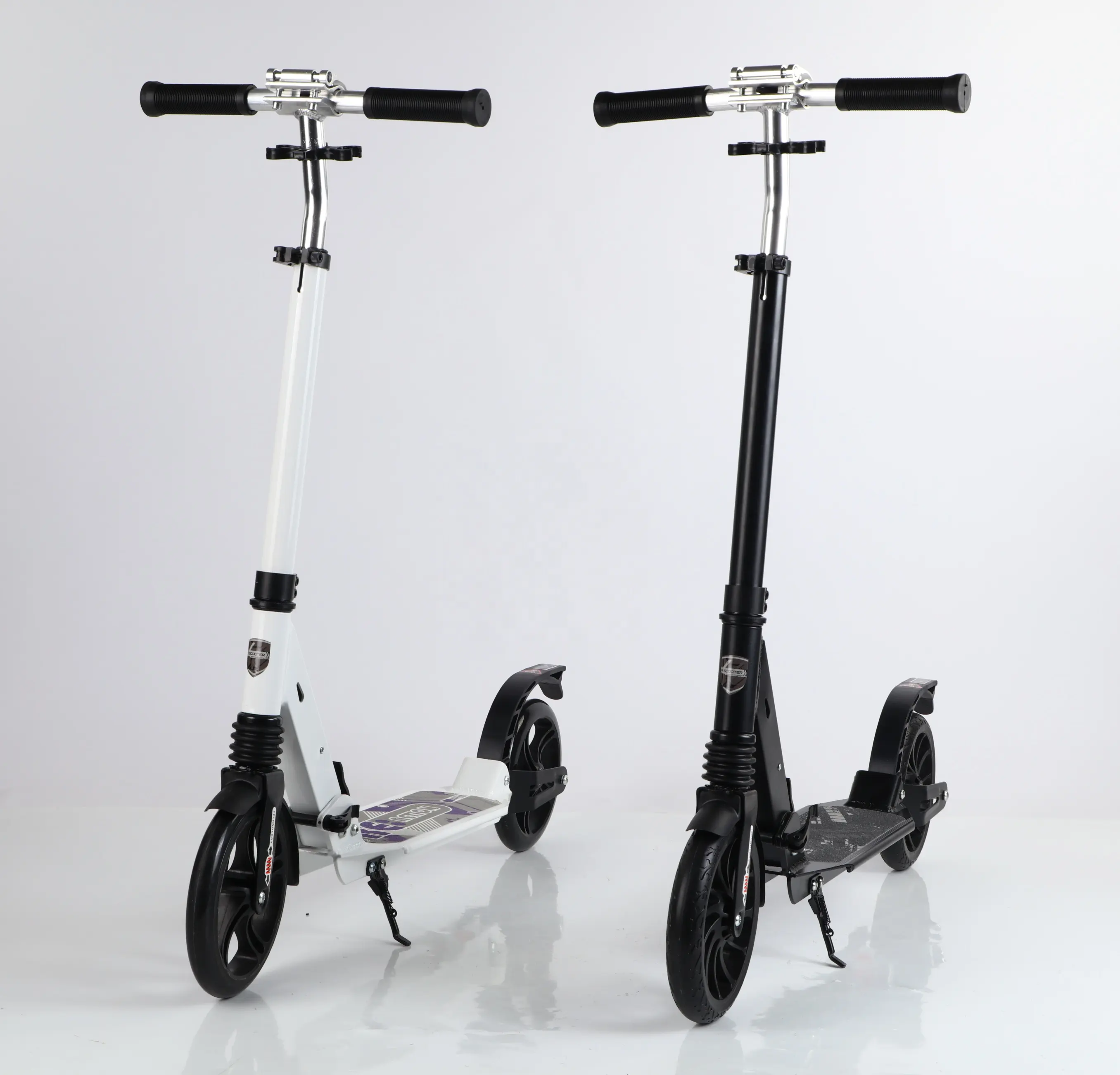 Cina facile da trasportare sport all'aria aperta scooter per adulti push kick scooter giocattolo regolabile di colore non elettrico per bambini