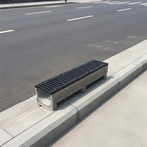 <span class=keywords><strong>Caniveau</strong></span> de drainage linéaire robuste au design moderne pour routes, en résine et béton, avec couvercle en <span class=keywords><strong>fonte</strong></span> <span class=keywords><strong>D400</strong></span> - Product Image 1
