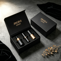 Boîte cadeau cosmétique magnétique de luxe avec logo personnalisé, boîte d'emballage rigide en carton avec insert personnalisé pour ensemble de soins de la peau et de rouge à lèvres
