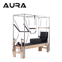 Combinaison trapèze réglable en chêne naturel robuste avec barre de pieds antidérapante pour studio de Pilates et bien-être