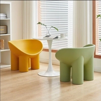 Chaise de jambe d'éléphant de conception nordique pour la maison et les événements Meubles en plastique durables pour des hôtels, des parcs et des chambres à coucher