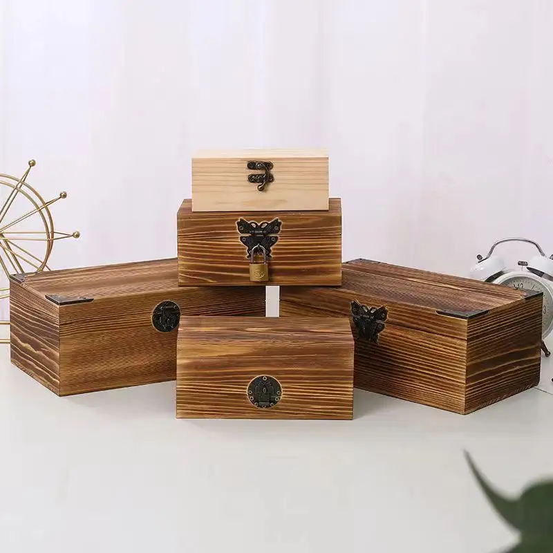Caja decorativa de madera maciza