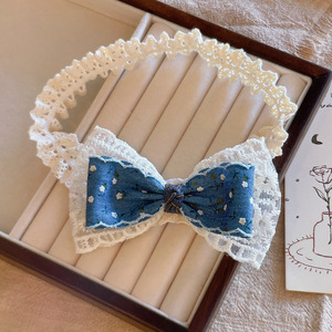 ربطة رأس للأطفال بتصميم دانتيل أثيري، عصابة رأس بنمط قديم مع فيونكة جينز ثلاثية الأبعاد للفتيات - Product Image 3