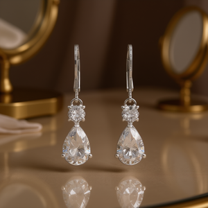 Orecchini Pendenti E2761 in Oro Bianco con Cristalli a Goccia e Strass, Gioielli Classici da Sposa per Donna - Product Image 2