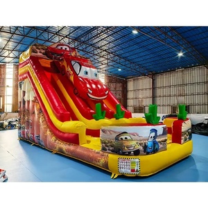 Grand toboggan gonflable à thème automobile pour l'intérieur et l'extérieur, toboggan aquatique gonflable pour enfants et adultes, jeux gonflables, jeux de fête amusants - Product Image 1