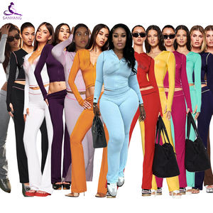 Ensemble 2 pièces sportif Hottie pour <span class=keywords><strong>femme</strong></span> : Crop top à capuche zippé imprimé lettres et pantalon évasé rayé, tenue moulante extensible sexy et stylée - Product Image 1