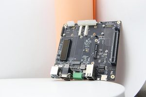 การ์ดคอมพิวติ้งฝังตัว AGX Orin 275 TOPS AI Module Y-C8 พร้อมบอร์ดต่อขยายสำหรับหุ่นยนต์อัจฉริยะ Y-C8 AI Development Board Y-C8 - Product Image 6