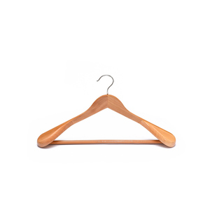 Cintre en bois avec logo personnalisé en gros support bon marché présentoir de vêtements en or cintres en bois pour vêtements - Product Image 2