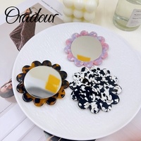 Miroir à Maquillage Portable Oradour Mignon Mini de Poche Personnalisé avec Poignée en Acétate et Forme de Fleur Style Doux