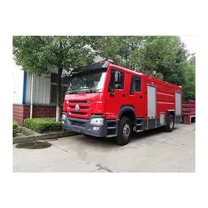 Çince cnhtc itfaiye kamyonu ile camion de bomberos