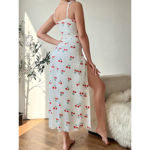 ชุดนอน<span class=keywords><strong>กระโปรง</strong></span>สายเดี่ยวลายเชอร์รี่สำหรับผู้หญิง ขายดีใหม่ปี 2025 ชุดชั้นในยาวเซ็กซี่ประดับลูกไม้ รับผลิตแบบ ODM - Product Image 4