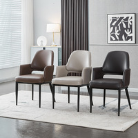 Chaise de salle à manger en cuir de style italien, luxe léger, moderne et minimaliste, avec dossier et accoudoirs, structure en acier, vente directe usine
